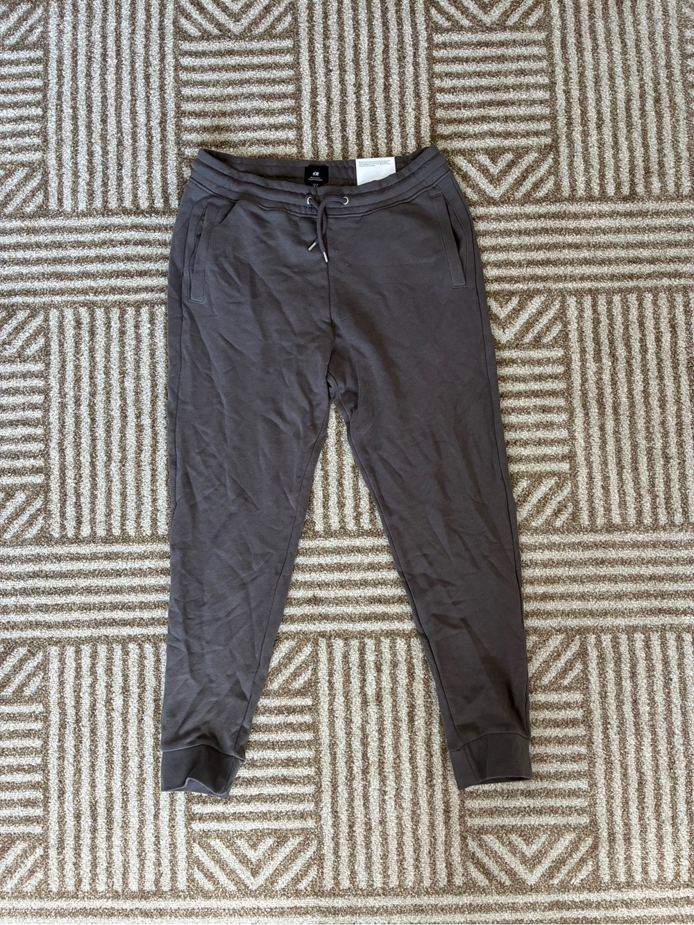 NWT H&M Men’s Joggers Regular Fit Size Meidum in Dark Grey
